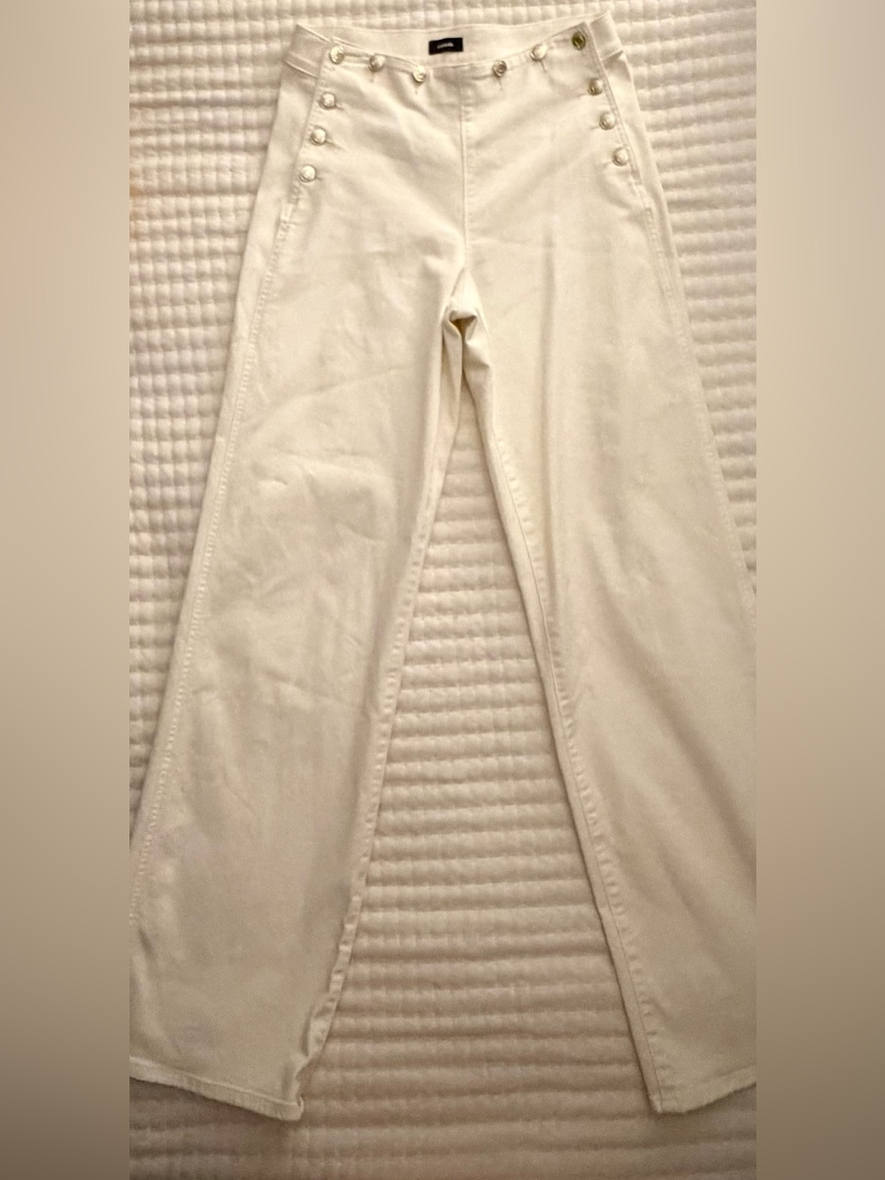 Express Size 4 Off White Wide Leg Sailor Button Jeans